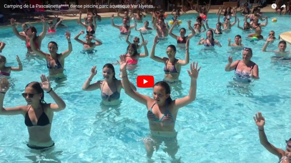 Camping de La Pascalinette**** dance from the swimming pool to the water park