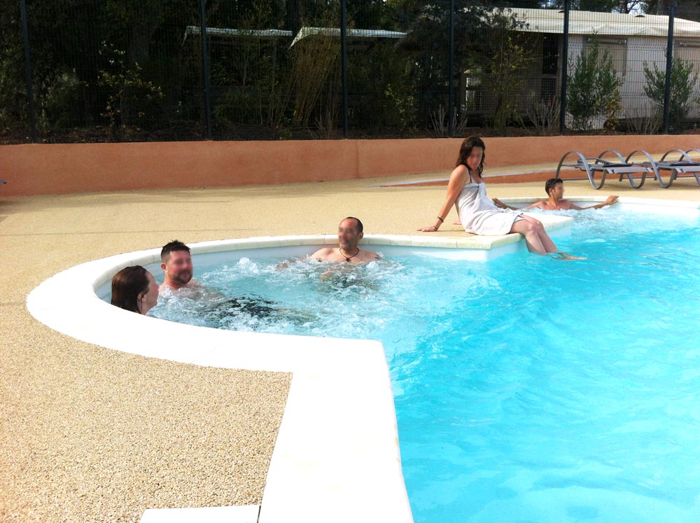 Campsite Hyères Heated pool Jacuzzi Spa Solarium Pools