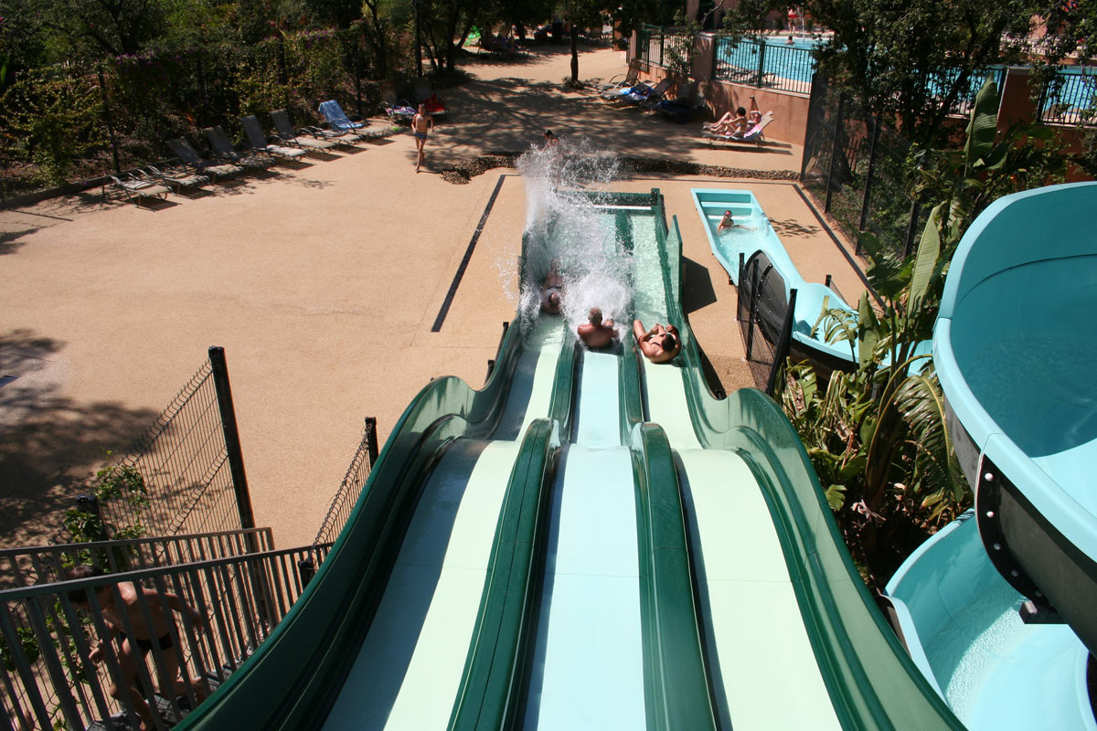 Camping Hyères beach Water park Slides Water games