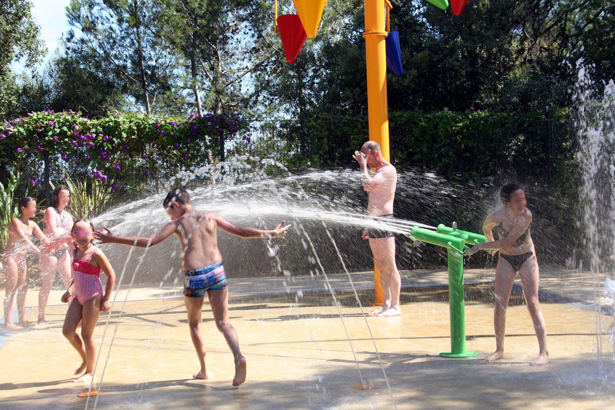 Family holidays Aquatic area Heated pool