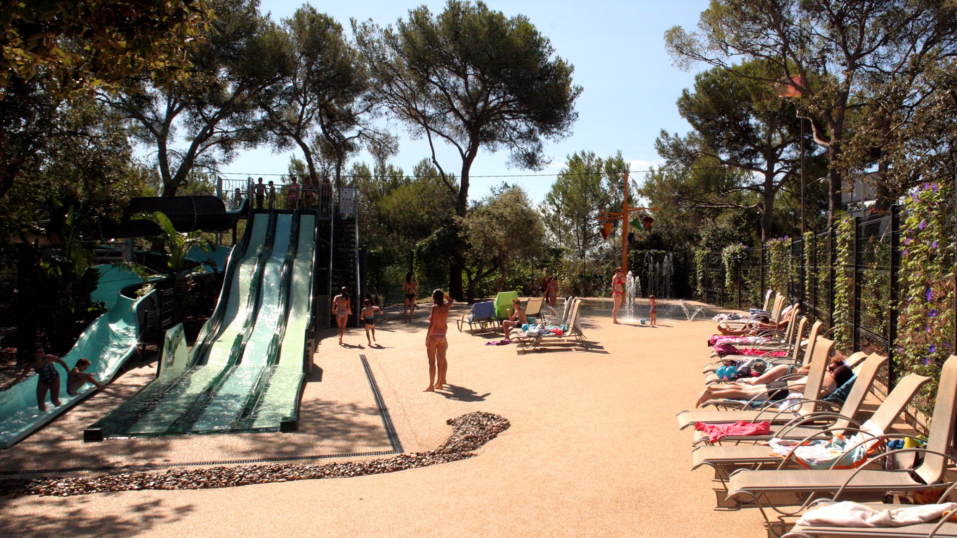 Water park, heated pools, French Riviera-Cöte d'Azur