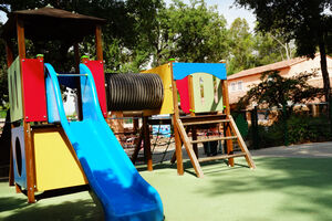 Bormes-les-Mimosas Play area tiny tots activities 4star campsite