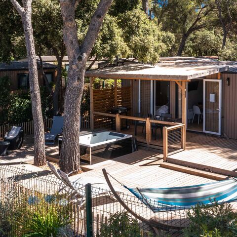 Mobile home with private spa in the Var, French Riviera-Côte d’Azur