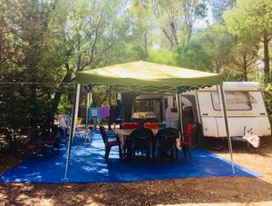 Shaded pitch - cheap camping - French riviera-Côte d’Azur