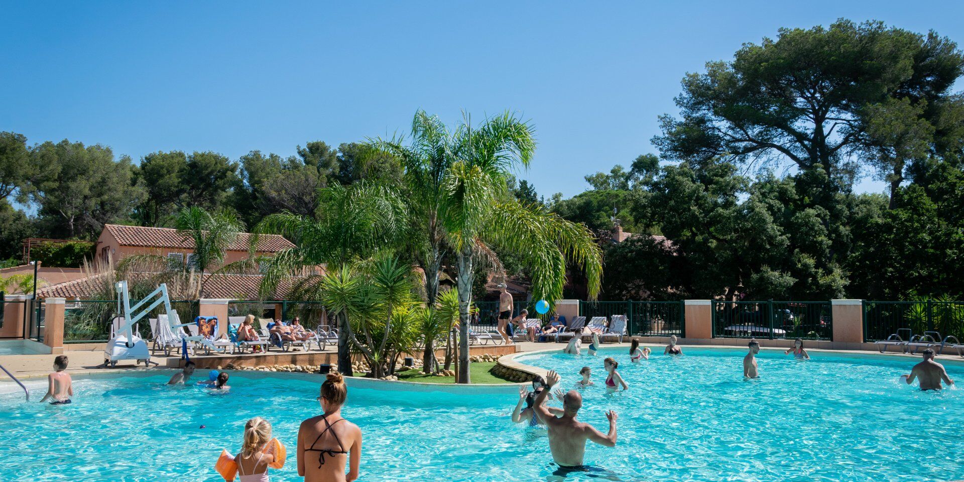 Campsite La-Londe-les-Maures Heated pool, Accessible reduced-mobility