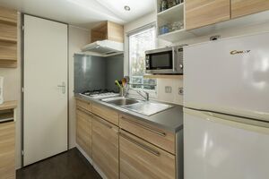 Air-conditioned mobile home kitchen - low cost