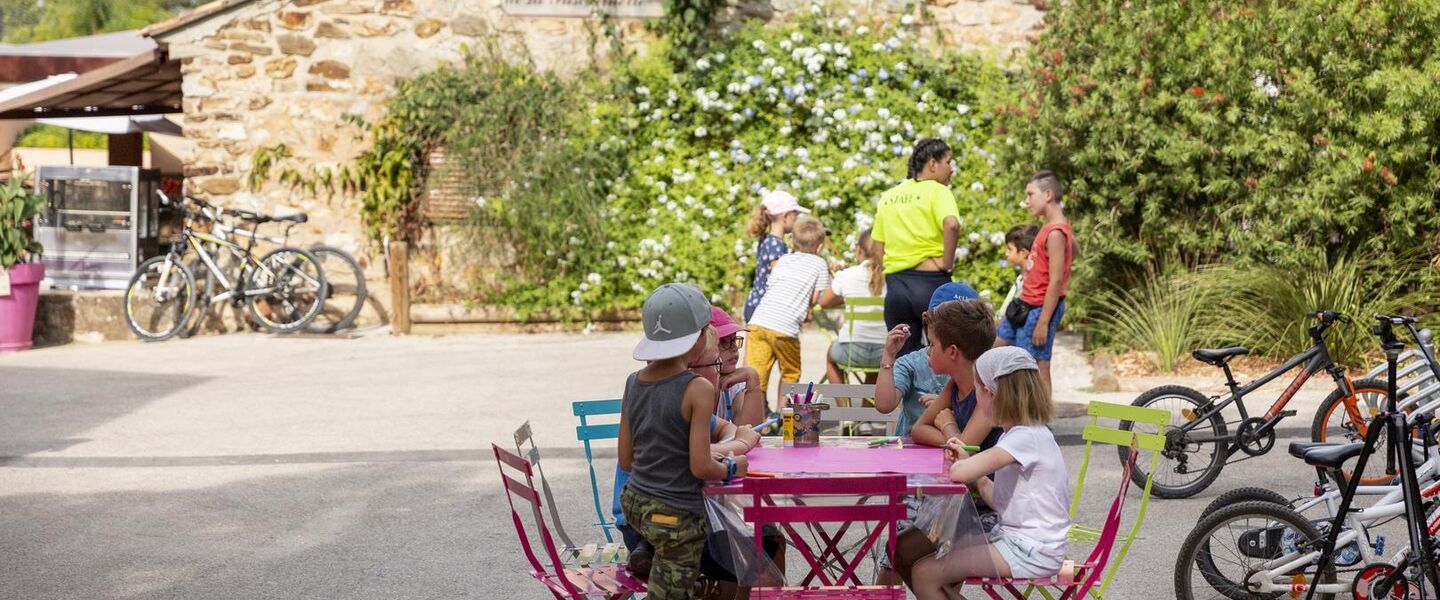 Hyères family campsite with kids activities