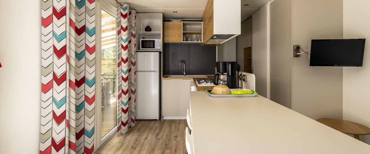 Premium mobile home for big families with 2 bathrooms and large kitchen