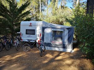 Top-Comfort Caravan Pitch Campsite Le Lavandou