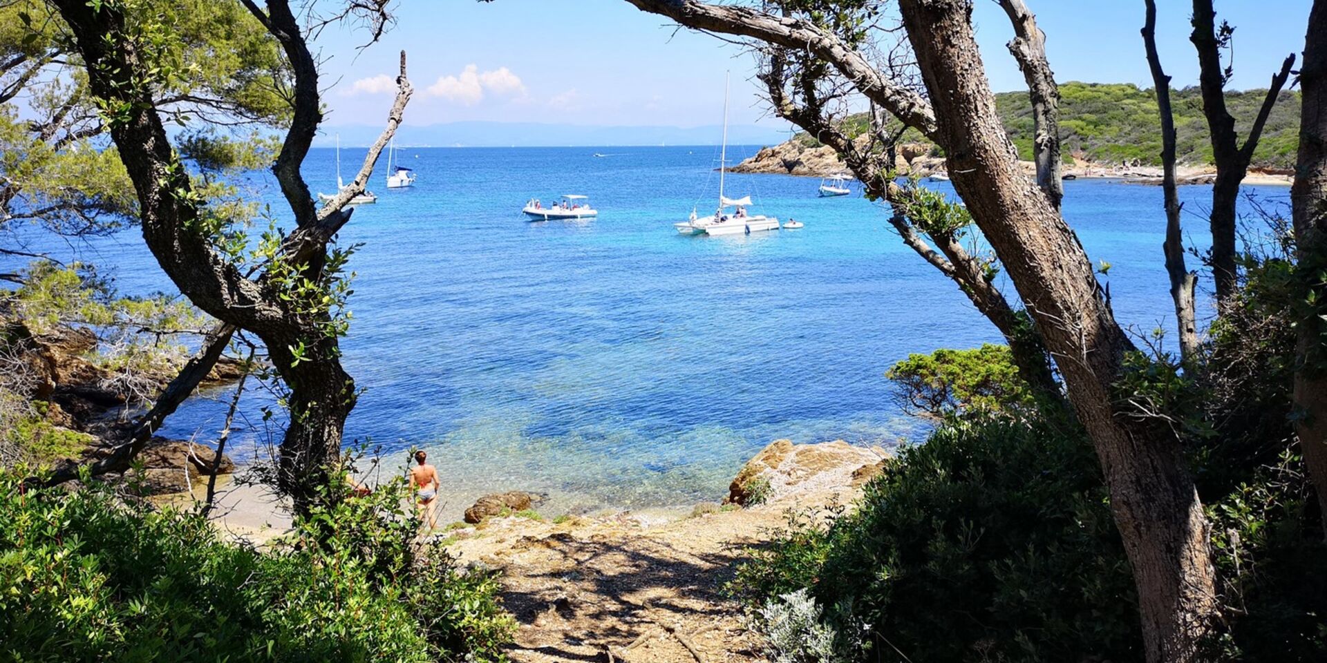 Heavenly beaches on your camping holiday in Porquerolles