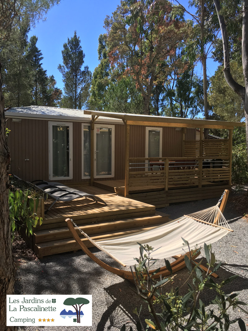Campsite relaxation in our Premium mobile home hammocks