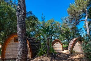 Camping cabin rental in the Var