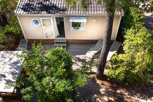 Air-conditioned mobile home for 4 guests