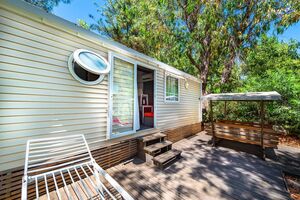 The comfort of an air-conditioned mobile home near Hyères