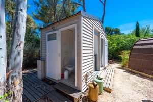 Sanitary facilities for the Coin des Copains® Friends Corner pods