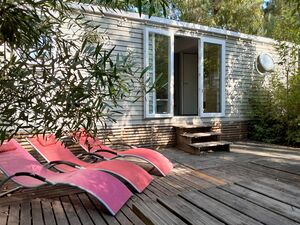 Côte d'Azur campsite air-conditioned mobile home budget holiday 