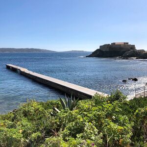 Tour Fondue jetty