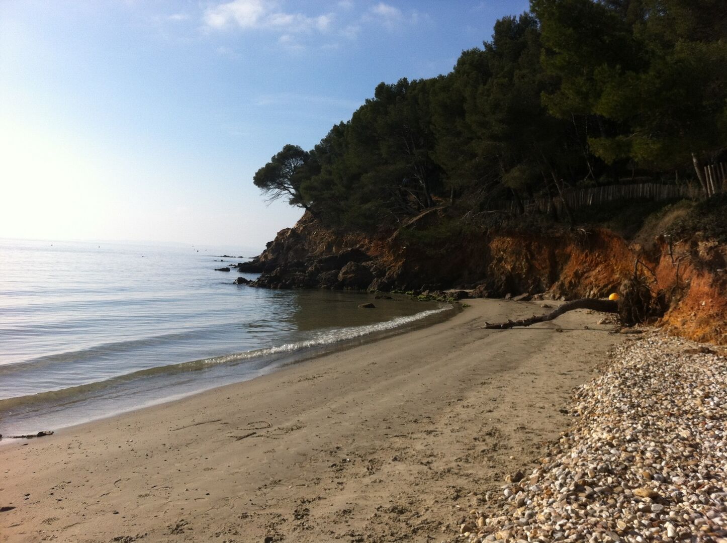 A wild beach near our campsite Les Jardins de La in the