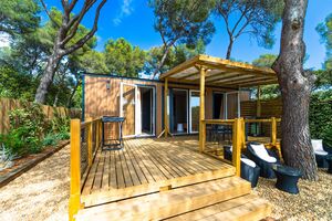 Nature campsite luxury mobile home