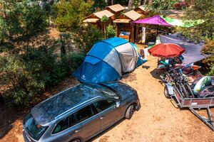 Caravan pitch private sanitary facilities campsite Var